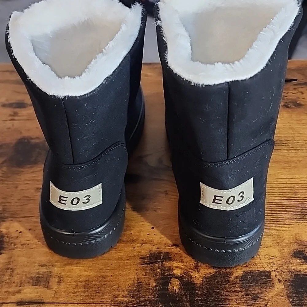 Boots Black Winter & Rain Boots with White Lining Unsex Men Size Is 5-5.5 FP